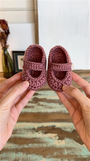 Crochet Baby Shoes!🧶💕 #crochê #croche #crochet