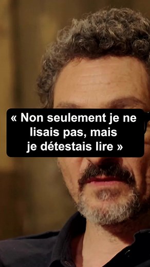 « Non seulement je ne lisais pas, mais je détestais lire » : David Foenkinos évoque son rapport difficile avec la littérature plus jeune... Rendez-vous cet après-midi à 16h sur France 2 pour (re)découvrir David Foenkinos et les autres invités ! #julieferrier #davidfoekinos #gérardholtz #udalc #undimanchealacampagne #france2 #francetv #fredericlopez #inédit #dimanche #emission