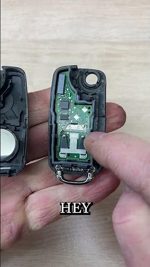 What’s Inside a Car Key? This Tiny Chip Starts Your Car!