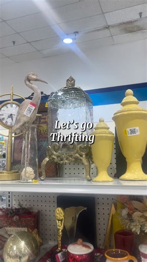 Thrift.chicc on Instagram: "Let’s go thrifting see what we find today #thrifting #thriftwithme #thriftshop #secondhand"