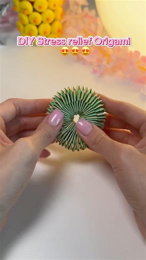 DIY Stress Relief Origami 💚😍 #handmade #craftideas #diyorigamicraft #viraldiy