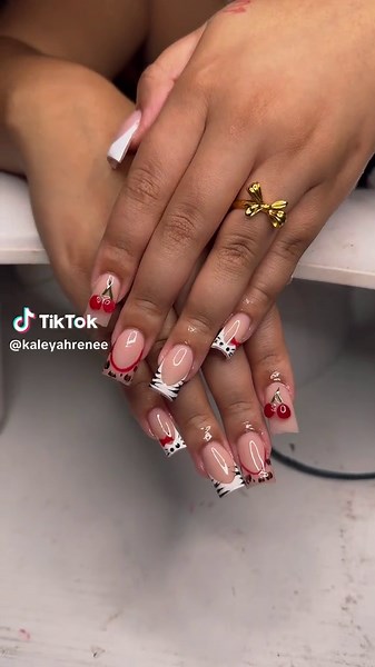 The hello kitty 🥹 #viral #contentcreator #louisville #fyp | hello kitty