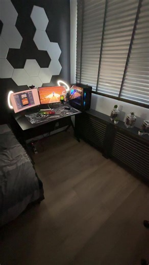 Join Our Minecraft Live Stream at 15:30!