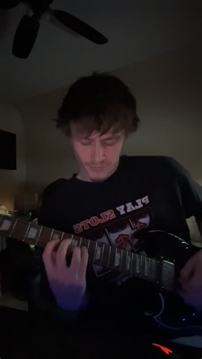 Naveynot on Instagram: "i’m missing my e string @guitarcenter hook me up bruh #guitar #producer #flstudio #naveynot #guitarist"