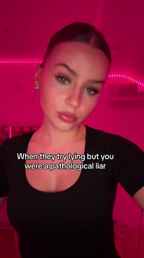 Understanding Pathological Liars: Key Signs and Behaviors