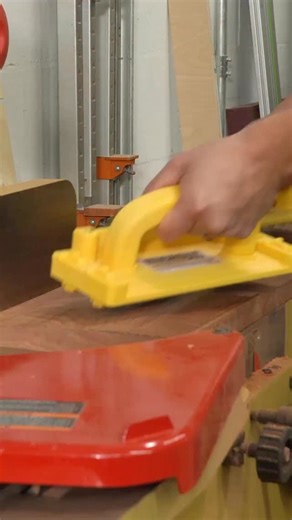 Get pure grip, control, and confidence with the GRR-RIP BLOCK. 🟩 The Smart Pushblock features a wide GREEN GRIP surface and Smart Hook technology to help you maintain control from start to finish—especially at the tail end of your cut. ✅ Powerful non-slip grip ✅ Smart Hooks for complete cut control ✅ Safer handling across multiple tools ✅ Ideal for jointer, router table, band saw, and more https://www.microjig.com/products/grr-rip-block?sca_ref=7546546.S3tELOxVqX | Microjig