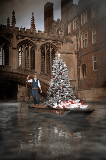 Nothing says Cambridge like a Christmas tree punting down the River Cam! 🎄 Here’s to punting into the holidays with joy, laughter, and a touch of tradition. 🎁 Wishing all our alumni a joyful festive season wherever you are. ✨ | Cambridge Alumni