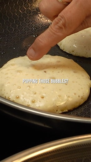 The secret to perfect pancakes 🥞 #alexguarnaschelli #cooking #pancakes