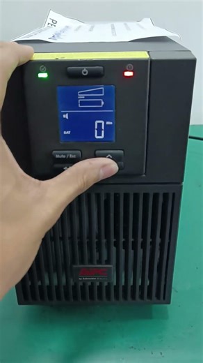 BDC Error message on APC UPS"Battery need to replace"#electroncomputer #electroncomputer