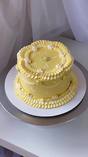 Yellow Birthday Cake Design Ideas for Girls and Boys