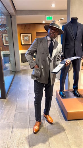 PRIVATE TAILORING CAMEROUN ( Yaounde/ Douala ) Vos costumes et chemises sur mesure sortis d’un des meilleurs ateliers de made to measure Italien Je serai accompagné de mon chef d’atelier M. Mate BACIC. ⛔️Prenez votre créneau de RDV 👇🏿👇🏿👇🏿👇🏿👇🏿👇🏿👇🏿trunk-show-defustel.my.canva.site/defustel | DEFUSTEL 1974