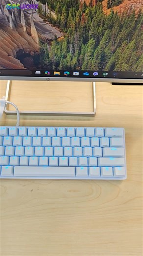 33 reactions |  Elevate Your Game with Style! The Razer Huntsman...