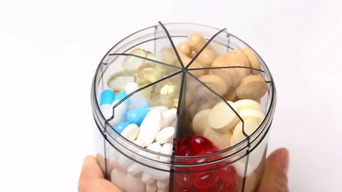 Large Pill Organizer with 7 Large Compartments - Portable Pill Dispenser for Travel, Anti-Mix Design & Wide Opening Design, Easy Access to Vitamin Dispenser, Includes 20 Blank Stickers (Black)