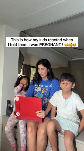 Simone on Instagram: "The shock was real 😂🥰🤍😇 If you saw the previous reaction video of my family and friends I’m certain you can agree that THIS is the best reaction video yet 🤍😇 I didn’t tell my kids till I was ready to tell the world at 3 months. Reason being, I knew they couldn’t keep it to themselves and would tell EVERYONE. And rightfully so, even the delivery boys who came to our house over the next 24 hrs new that their mama has a baby in her tummy 😂😂 Of course the shock was real