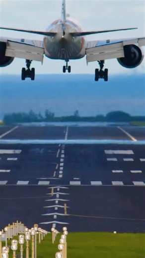 How Does The Airplane Slow Down Without Brakes