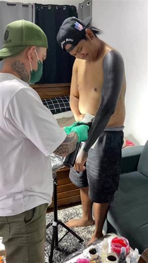 433K views · 4K reactions | Session with Boss Page ni Ato & Friends Ato Class S na Panget Pro Max Aronmovez Tattoo x Fully Healed #blackouttattoo #viralreels #trendingreels #carabaoskin #viralpage | Aaron Siena | Facebook