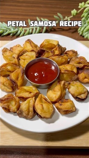 Crispy Petal Samosa Recipe #shorts #recipe #potato #shortsfeed
