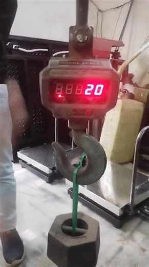Testing of Crane Scale with 20 kg & 50 kg Weight ll Hanging scale #crane #machine #weighing #weight