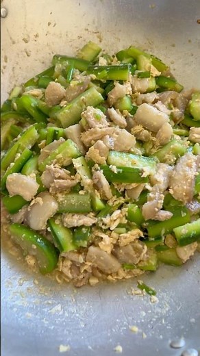 Delicious Luffa Gourd Stir-Fry with Egg & Pork – Quick & Healthy! #homecooking #asianfood #easymeals