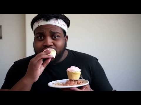 Edp445 gets his cupcake