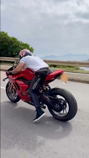Exhaust Sound Of Ducati Panigale V4S 😍