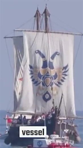 “Indian Navy’s Majestic Sailing Vessel ‘Kaundinya’ Receives Grand Water Salute 🇮🇳”