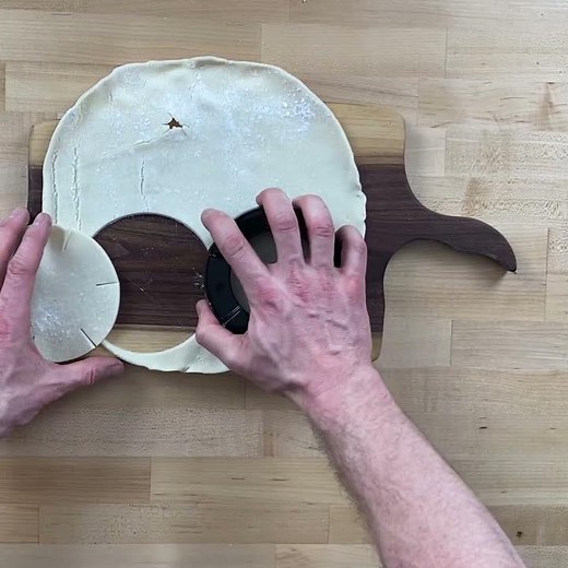 Candy Bar MINI PIE [Recipe] - DASH Mini Pie Maker - 3.14 Pie Day