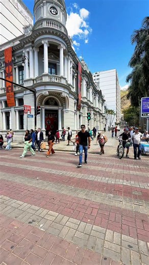 Juiz de Fora da Depressão on Instagram: "🚗✨ Juiz de Fora tem movimento, tem inovação, tem MOVV! Mais do que um app de mobilidade, a MOVV é feita por gente daqui, para gente daqui. Com respeito, segurança e aquele toque de criatividade que só quem conhece Juiz de Fora de verdade pode oferecer. Aproveite e baixe agora: LINK ANDROID https://play.google.com/store/apps/details?id=com.mobapps.client.movv LINK IOS https://apps.apple.com/br/app/movv-passageiro/id6747773762 #MOVV #JuizDeFora #Mobilidade