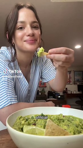 Easy Copycat Chipotle Guacamole Recipe