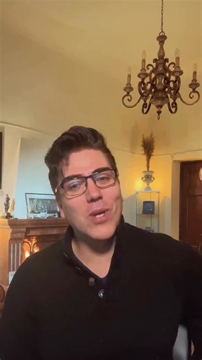 Giancarlo Monsalve | Tenor & Voice Master on Instagram: "High 5 / C5 on a real vowel U? Of course it is possible! A real vowel, not a “ventriloquist” vowel, U Latina! Italiana! 💪🏻🎶👍🏻😉 Training vowel U (real U) short number 5 remember, this is a training exercise! Every real vowel at any frequency “note” is possible to do when you have the correct technique. Logically at the moment of perform we open the vowel to have a free top C, but with the base of a solid deep laryngeal U position. Not