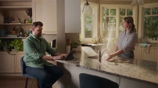 Spectrum Internet TV Spot, 'Reliability: Know Your Internet Has Your Back'