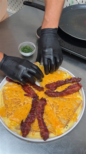 7.4M views · 12K reactions | BEC Breakfast Sandwich! Bacon, egg, cheese heaven 肋燎 | Chefclub Network | Facebook