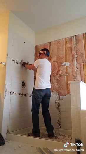 Quick Shower Removal: Odoban Tub Tile Remover Demo