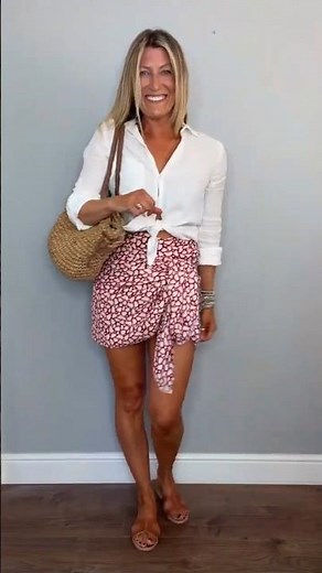 6 Ways To Style 1 Scarf For Your Holiday: From Sarong Skirt To Wrap Dress #summerfashion #ootd