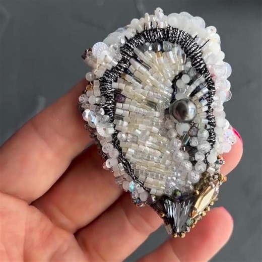 Seashell Brooch, Handmade Beaded Shell Pin, Coastal Jewelry, Unique Summer Accessory, Gift for Her - Etsy