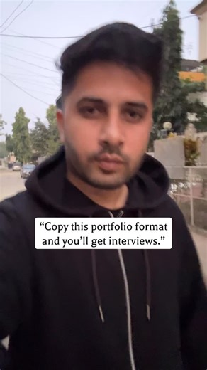 Abhishek アビシェク on Instagram: "If your Data Science or Data Analyst portfolio isn’t getting attention… it’s because the format is wrong. Most beginners overcomplicate their portfolio with too much text and not enough clarity. Recruiters don’t read everything — they scan. So give them a format they can’t ignore: 📁 Portfolio Format That WORKS 1️⃣ Header: Name • Role • Contact 2️⃣ About Me (2–3 lines): Clear + short + focused on skills, not story 3️⃣ Skills (Grouped): Python • SQL • Pandas • Excel 