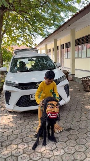 Doni tutorial on wearing a Buto mask