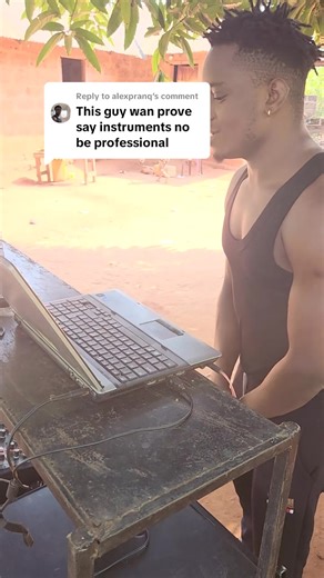 Explore the Finger Crunch Sound Trend in Music