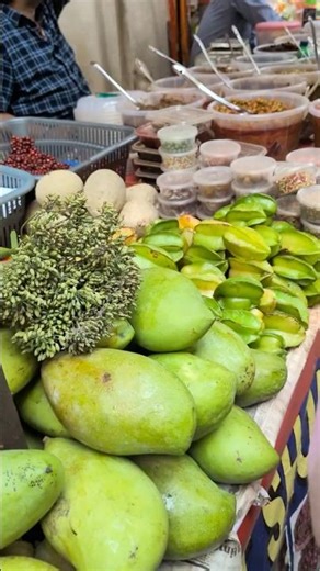 Aaj pahli bar star fruit khaya 🤤