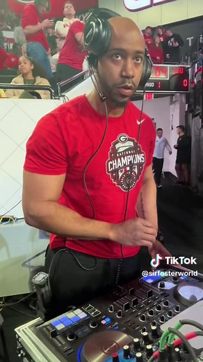 Waka came to the game last night. Salute to the legend! #sirfosterworld #sirfoster