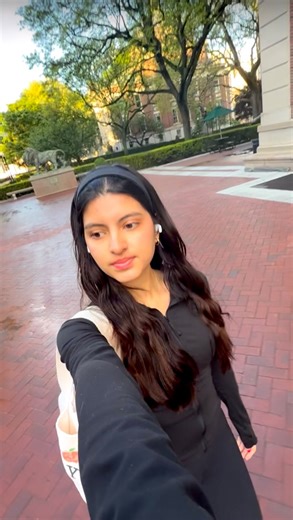 Daniela on Instagram: "Stop guessing your way to success. Master what you do best, spot where you need support, and read the room 👓📊 #womeninbusiness #columbia #latinafounder #femalefounder #swot"