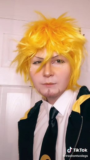 ren 🧛🏻🏴󠁧󠁢󠁷󠁬󠁳󠁿🗑️ (@trashontwolegs)’s videos with gm to all light stans - yagamista