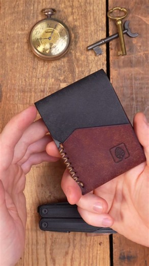 This Black & Tobacco Leather Combo Looks Incredible | Minimalist Wallet