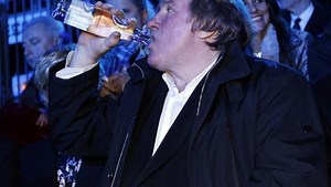 Gérard Depardieu ivre sur scène, son spectacle interrompu