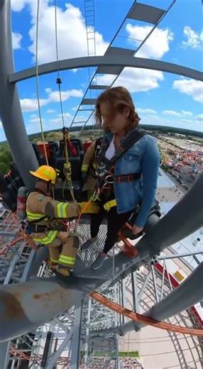 Real Emergency Response Look #RollerCoasterRescue #FirefighterHeroes