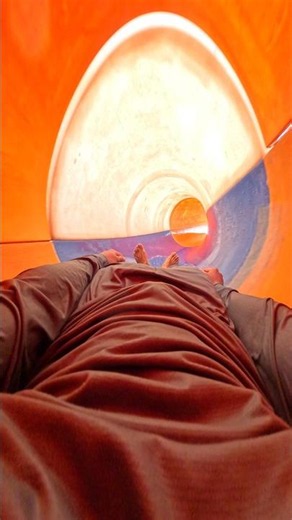 bella ciao parkour speedsliding inside waterslide pov