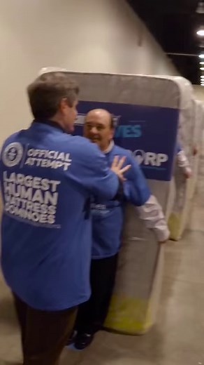 170K views · 1.1K reactions | Most watermelons smashed with an open hand in one min ✋ 39 by Roberto Rodriguez  #watermelon #watermelonjuice #smashedit #guinnessworldrecords | Guinness World Records | Facebook