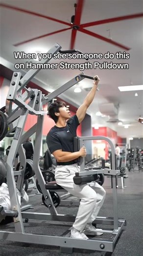 The Best Way to Use the Hammer Strength Pulldown for Lats