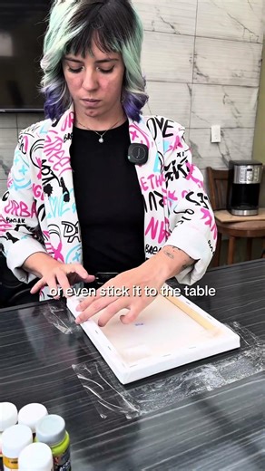 Using VR headset to sketch murals