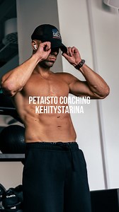 Petaisto Coaching kehitystarina📈 Lähtökohta: M 28v, rasvamaksa & IBD, liikunta vähäistä ja kokemusta salitreeneistä melko olemattomasti. Tavote: Saada oma terveys kuntoon, painon pudotus, vatsaa pienemmäksi & säännöllisen ruokarytmin ja -valion löytyminen. 6kk valmennuksessa: -22kg, 5 ateriaa päivässä perusruokaa & ruokavalioo noudatettu 100% koko valmennuksen ajan, ulkonäkö muuttunu melko merkittävästi eli kaikin puolin tavotteisiin on päästy vaikka vasta puoli vuotta takana. Tässä kohtaa hyvä